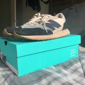 New Balance 237’s